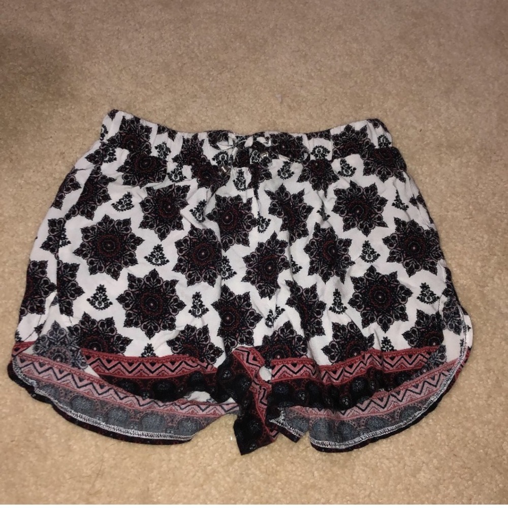 Flowery flowy shorts